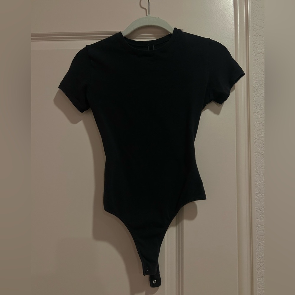 SKIMS Fits Everybody T-Shirt Bodysuit